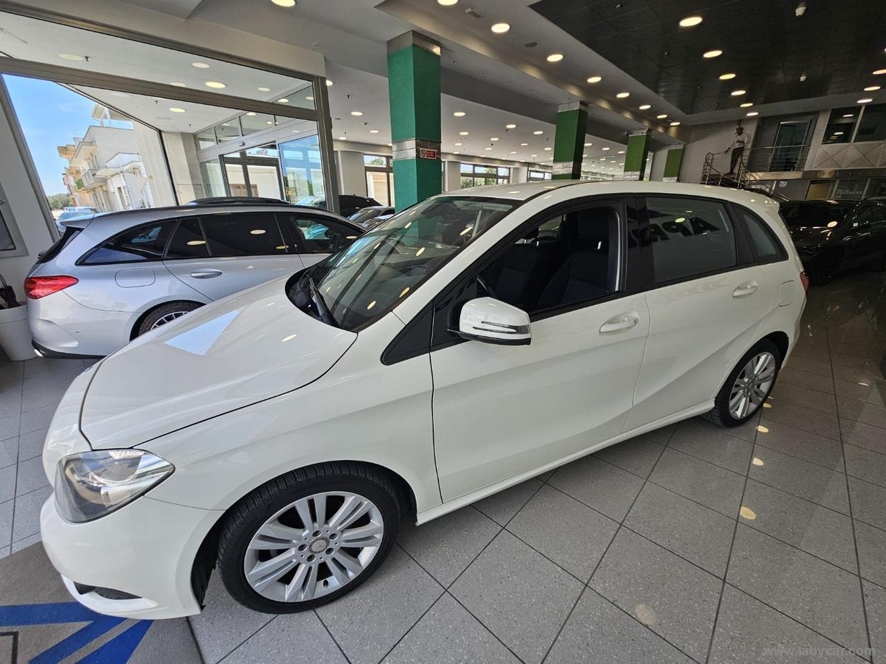 MERCEDES-BENZ B 180 CDI Executive