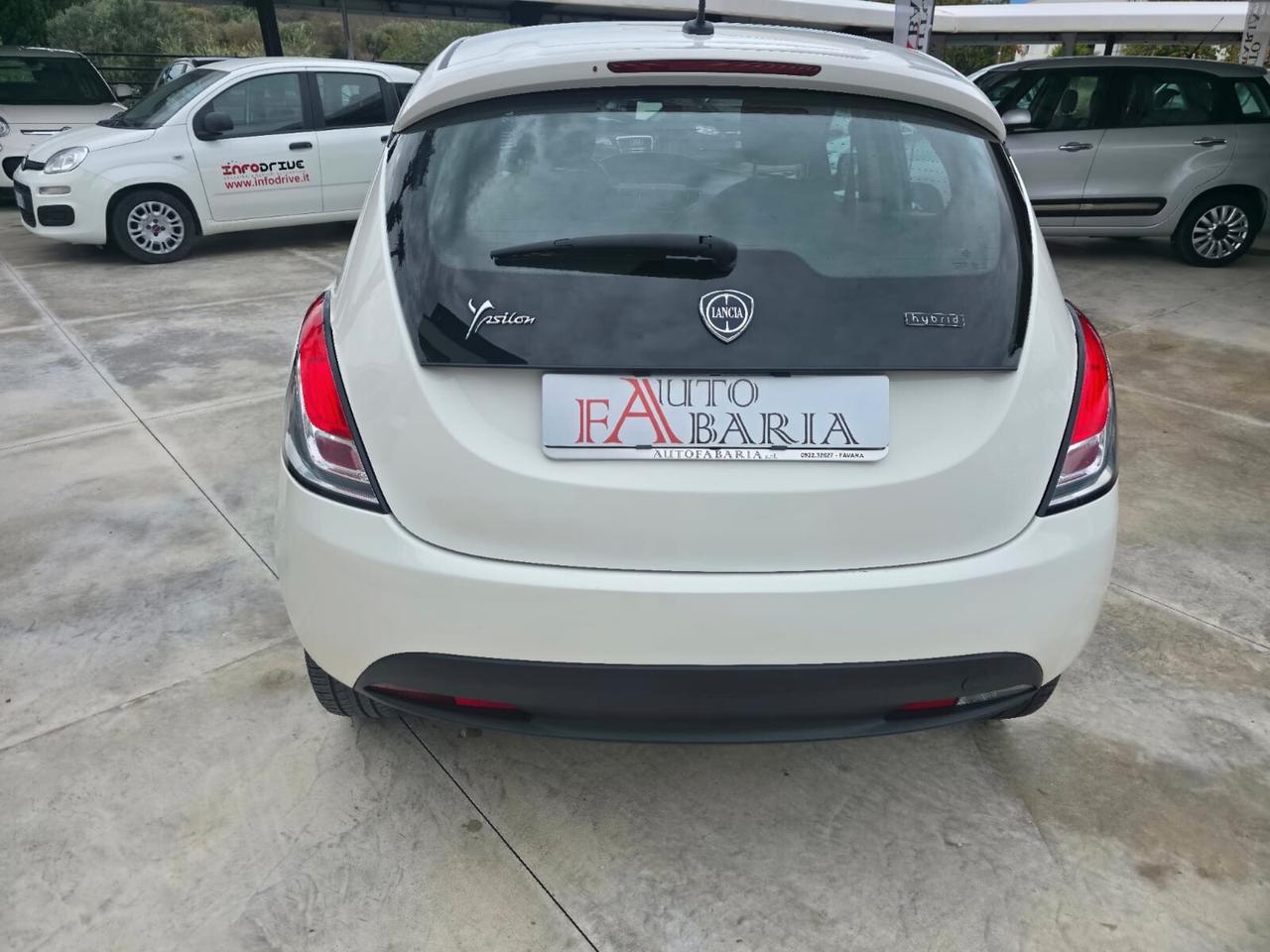 Lancia Ypsilon 1.0 FireFly 5 porte S&S Hybrid Ecochic A. Ferretti