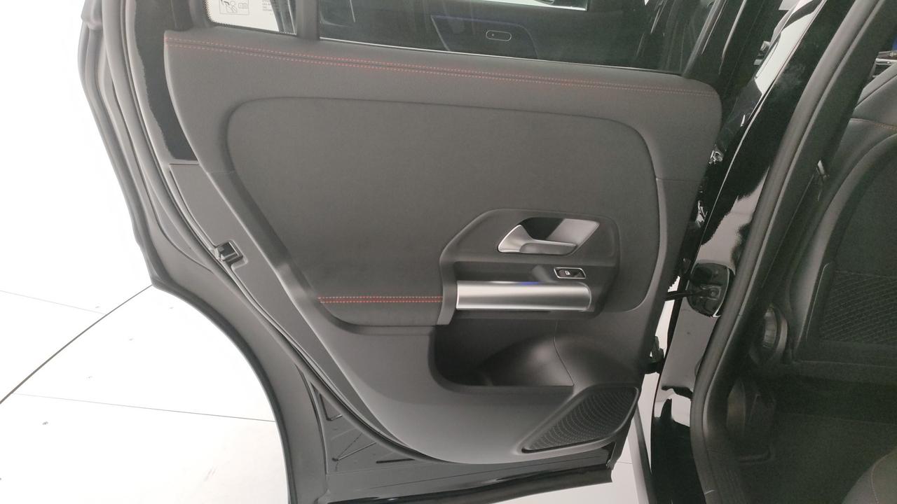 Mercedes-Benz GLA 200 d automatic