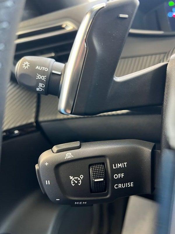 Peugeot 2008 Hybrid 145cv e-DCS6 Allure auto