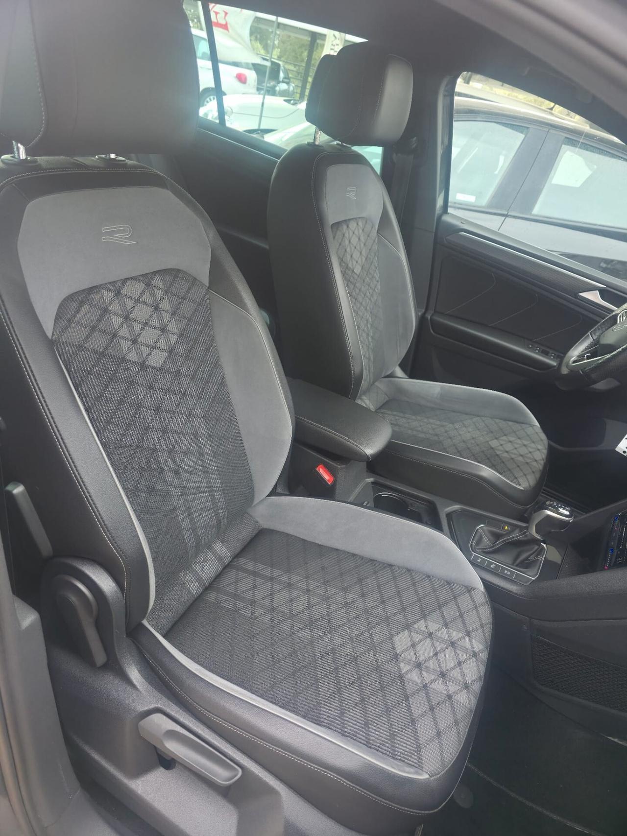 Volkswagen Tiguan 2.0 TDI 150 CV SCR DSG R-Line