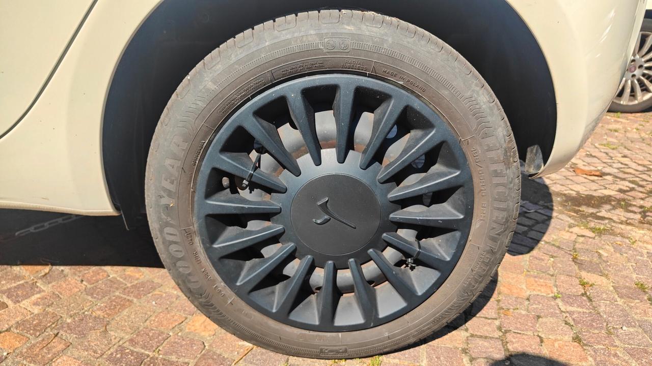 Lancia Ypsilon 1.0 FireFly 5 porte S&S Hybrid Ecochic Gold