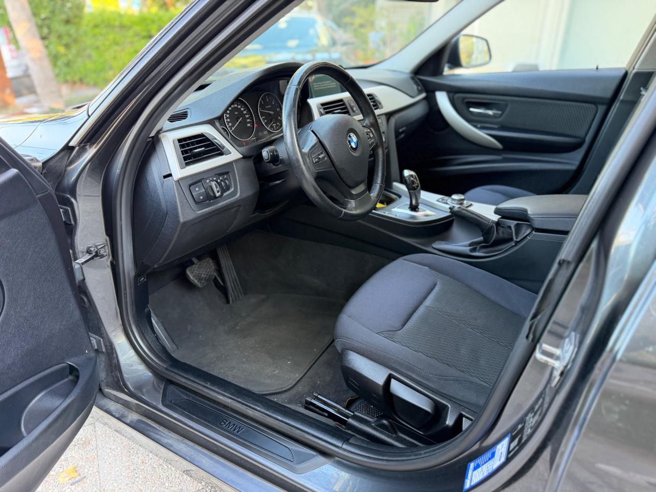 Bmw 320d Touring Business Advantage automatica