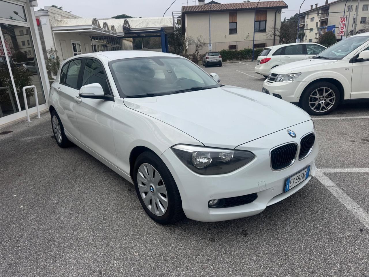 Bmw 116 116d 5p. Efficient Dynamics Urban