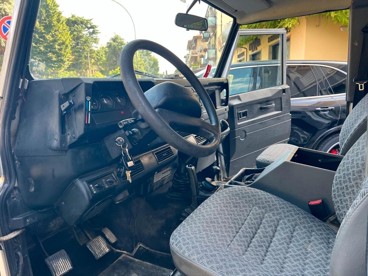 LAND ROVER DEFENDER 90 2.5 Td5 STATION WAGON E 6 posti