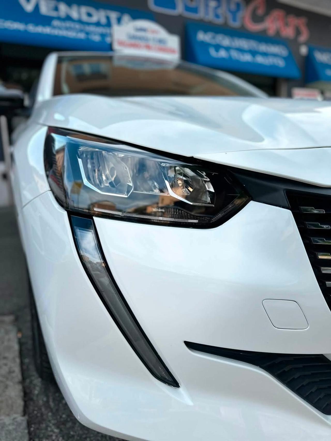 Peugeot 208 1.2 automatica neopatentati