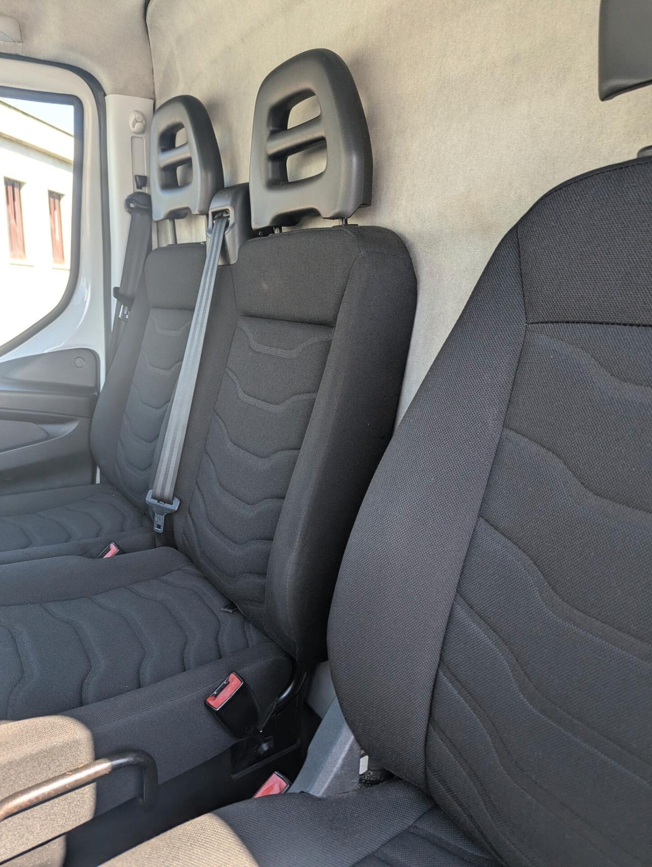 Iveco Daily 35S20 L pochi km