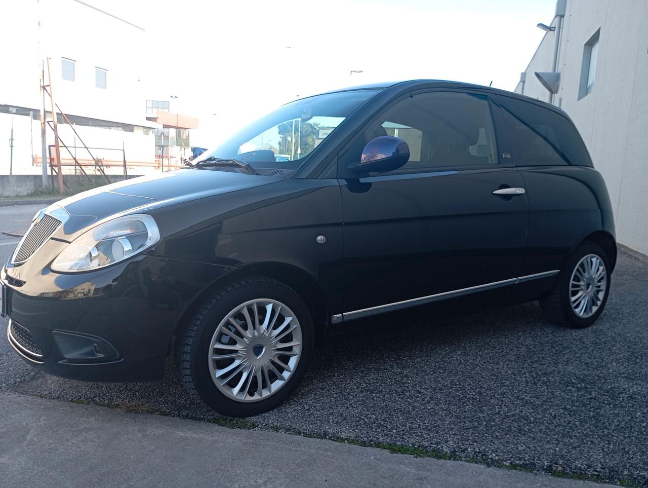 Lancia Ypsilon 1.2 Oro Giallo