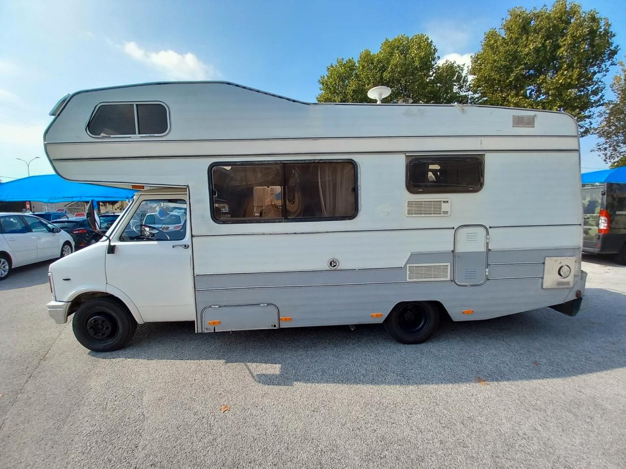 Camper BedFord - 7 posti - 2.3 Diesel 46kw