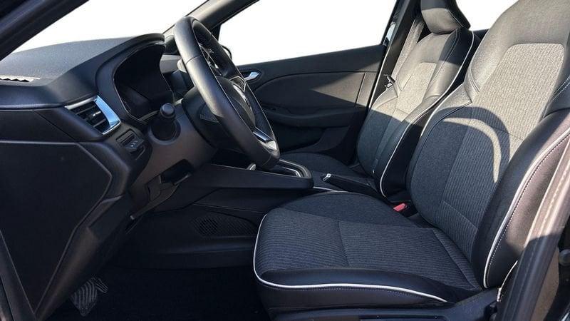 Renault Clio 5 Porte 1.6 E-Tech full hybrid 145cv Techno A 5 Porte 1.6 E-Tech full hybrid 145cv Techno