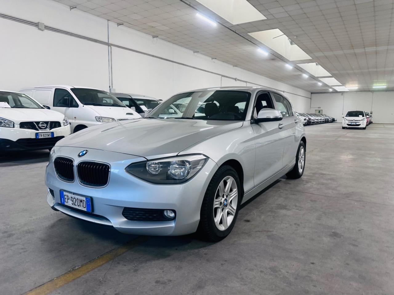 Bmw 118 120d 5p. Sport