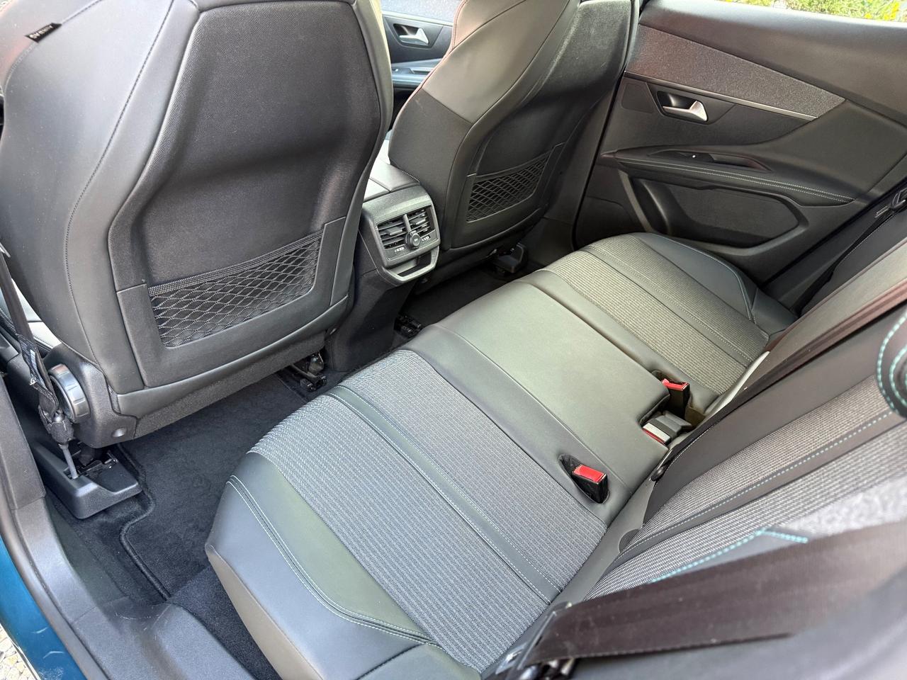 Peugeot 3008 BlueHDi 130 S&S EAT8 Allure Pack