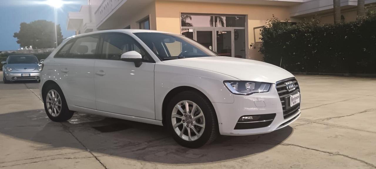Audi A3 SPB 30 TDI Business Advanced