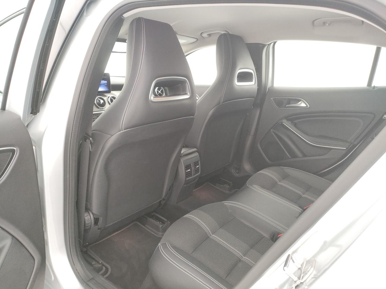 Mercedes-Benz GLA 180 Sport auto