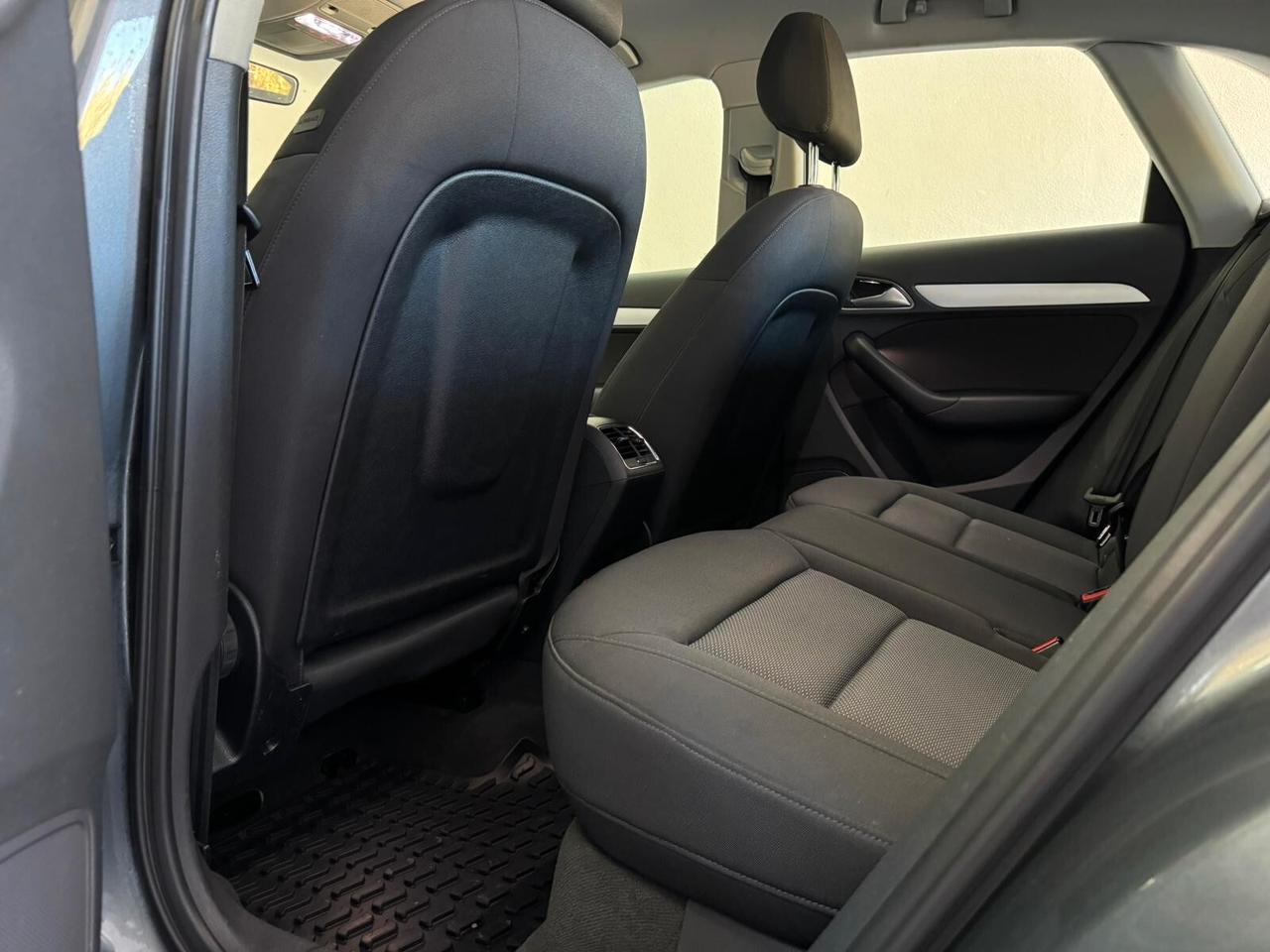 Audi Q3 2.0 TDI 120 CV Sport