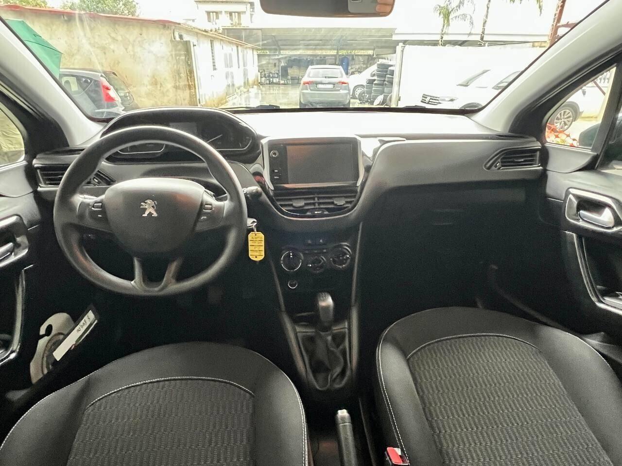 Peugeot 208 PureTech 82 5 porte Allure