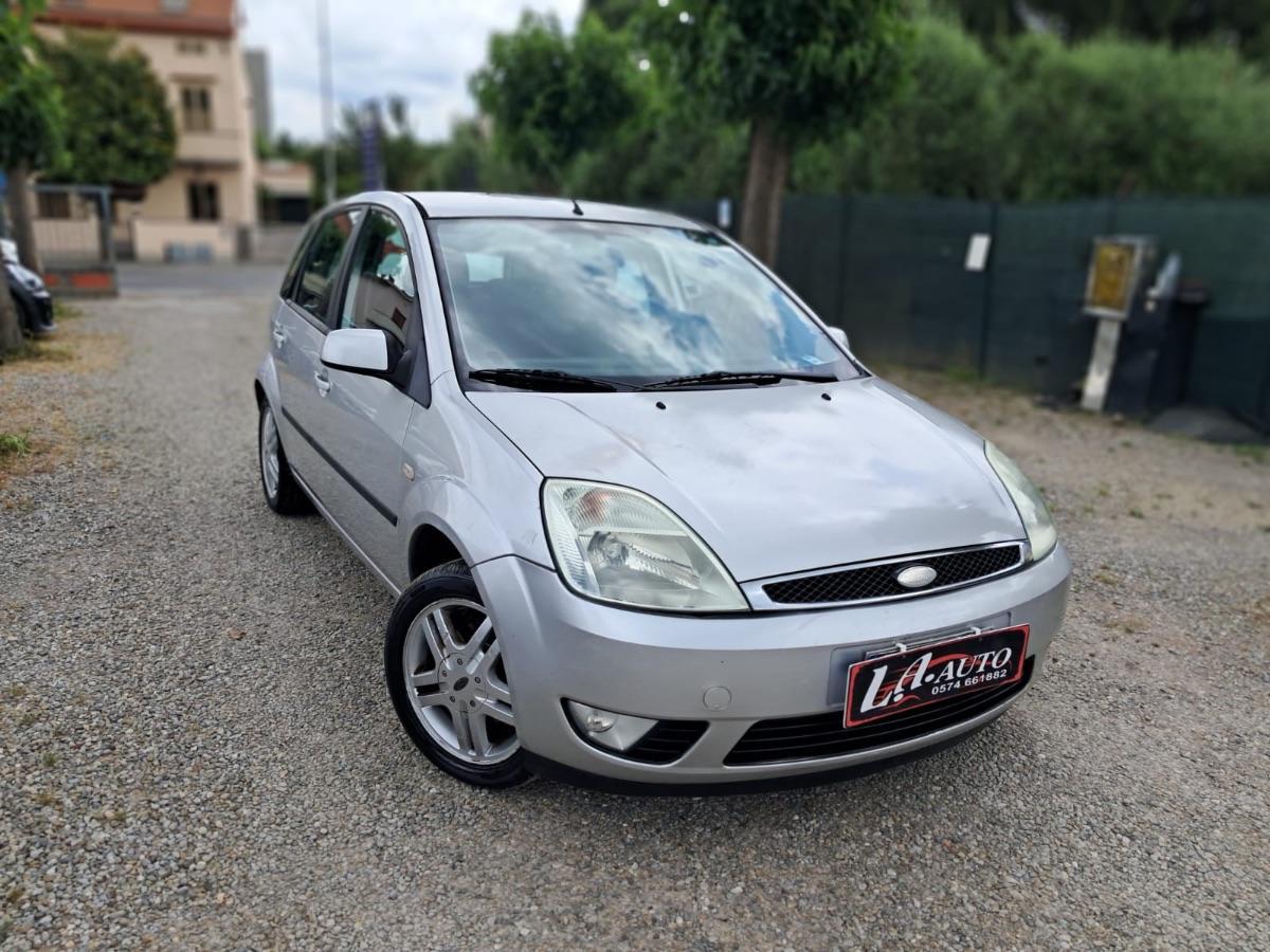 FORD - Fiesta - 1.2i 16V 5 porte Ambiente