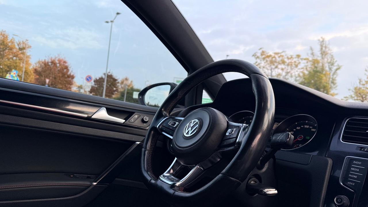 Volkswagen Golf 7 GTI 2.0 DSG