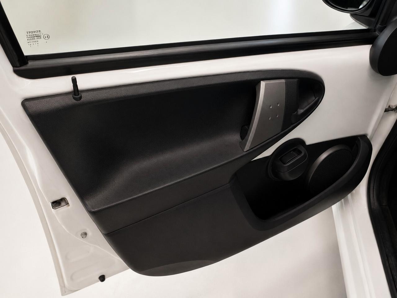 Toyota Aygo 1.0 12V VVT-i 5 porte Active Connect
