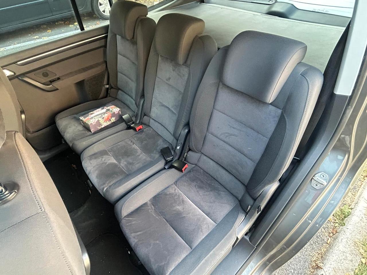 Volkswagen Touran 2.0 tdi Highline - ANCHE PER NEOPATENTATI