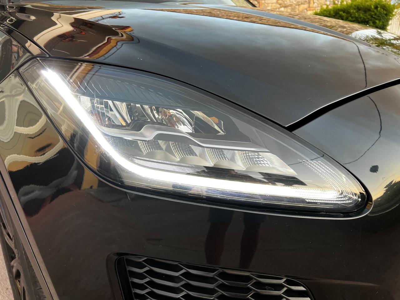 Jaguar E-Pace 2.0D 180 CV AWD aut. R-Dynamic