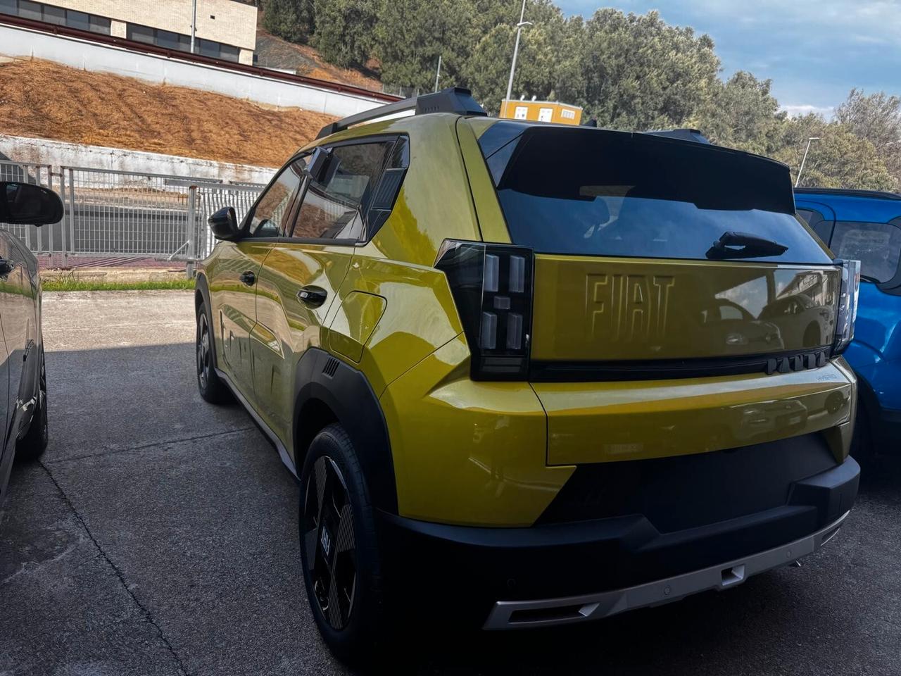 Fiat Grande Panda 1.2 Hybrid 110 CV S&S La Prima - NUOVA DA IMMATRICOLARE PRONTA CONSEGNA
