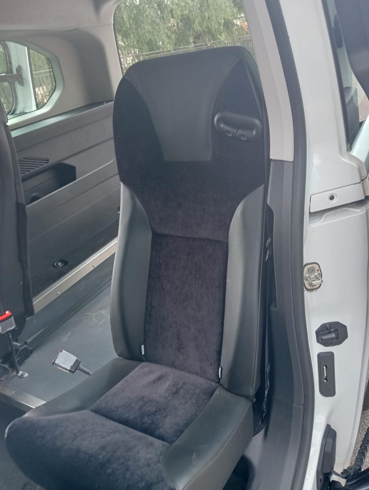 Citroen Berlingo Pianale ribassato con rampa disabili in carrozzina