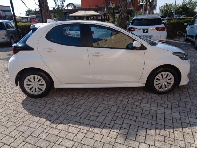 Toyota Yaris 1.5 Hybrid 5 porte Active NESSUN VINCOLO DI FINANZIAMENTO