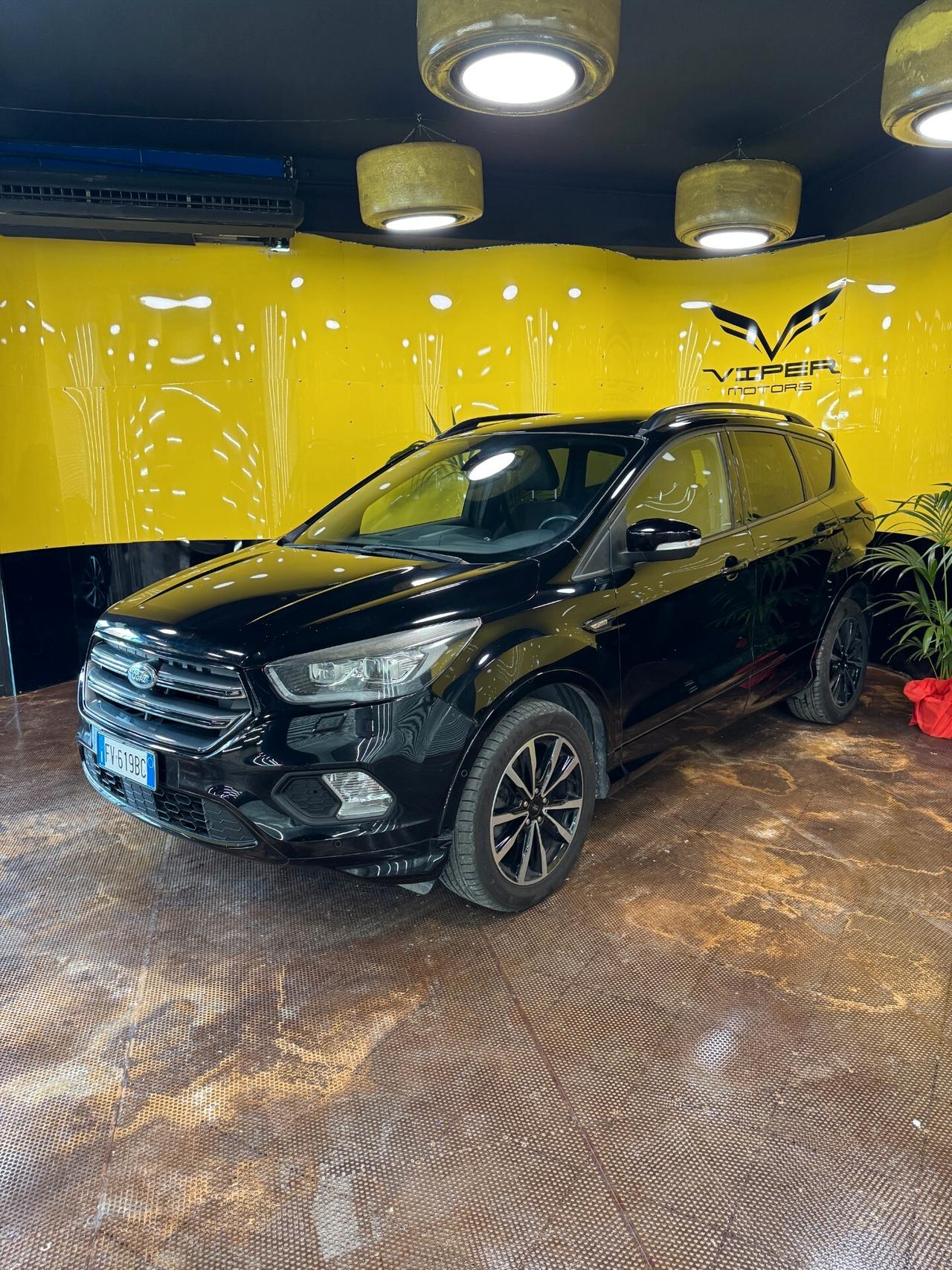 Ford Kuga 1.5 TDCI 120 CV S&S 2WD ST-Line