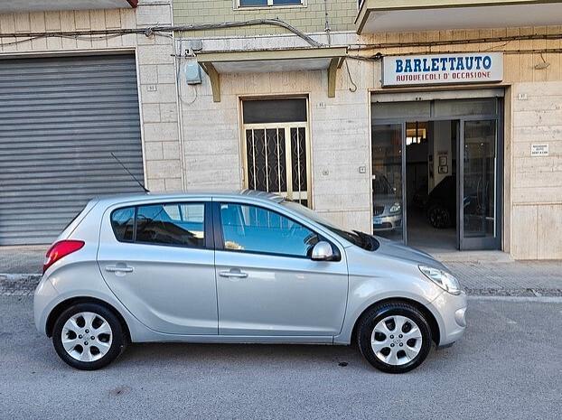 HYUNDAI i20 1.2 Benzina 5 porte - 2012