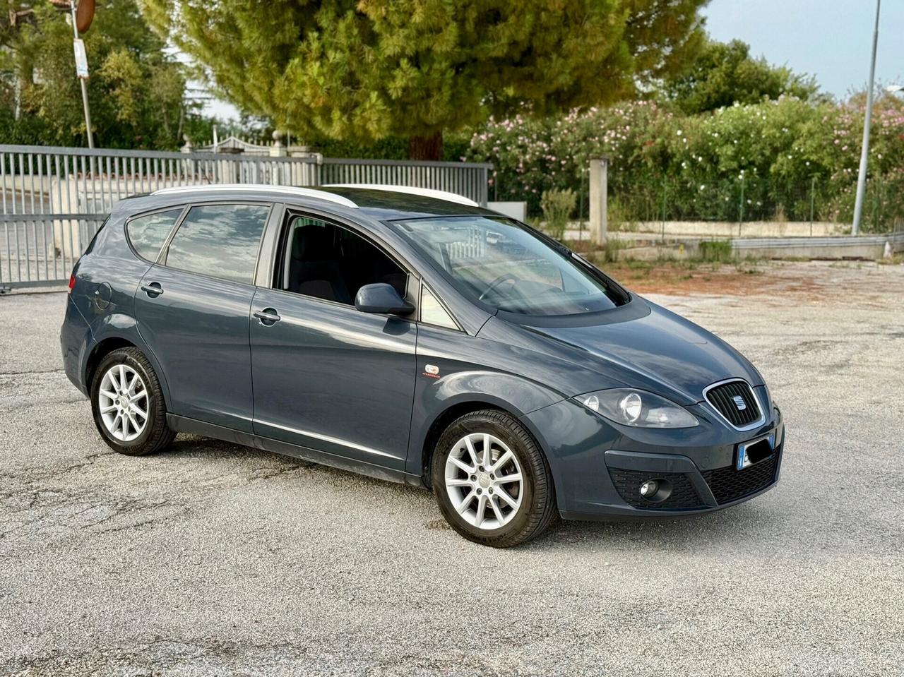 Seat Altea XL 1.6 benzina uniproprietà neopatentati