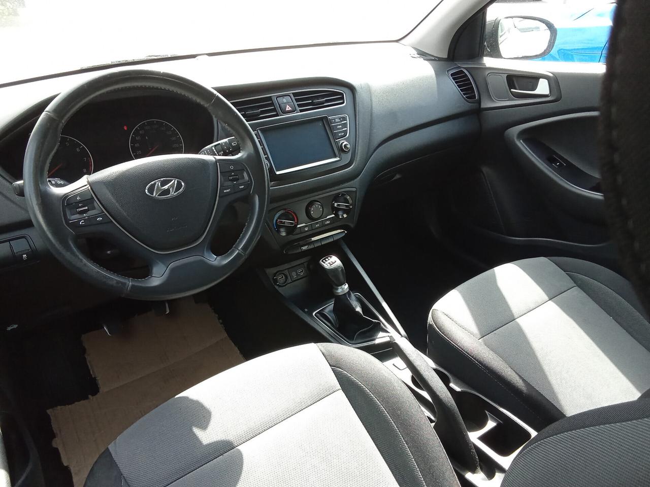 Hyundai i20 1.2 5P Connectline
