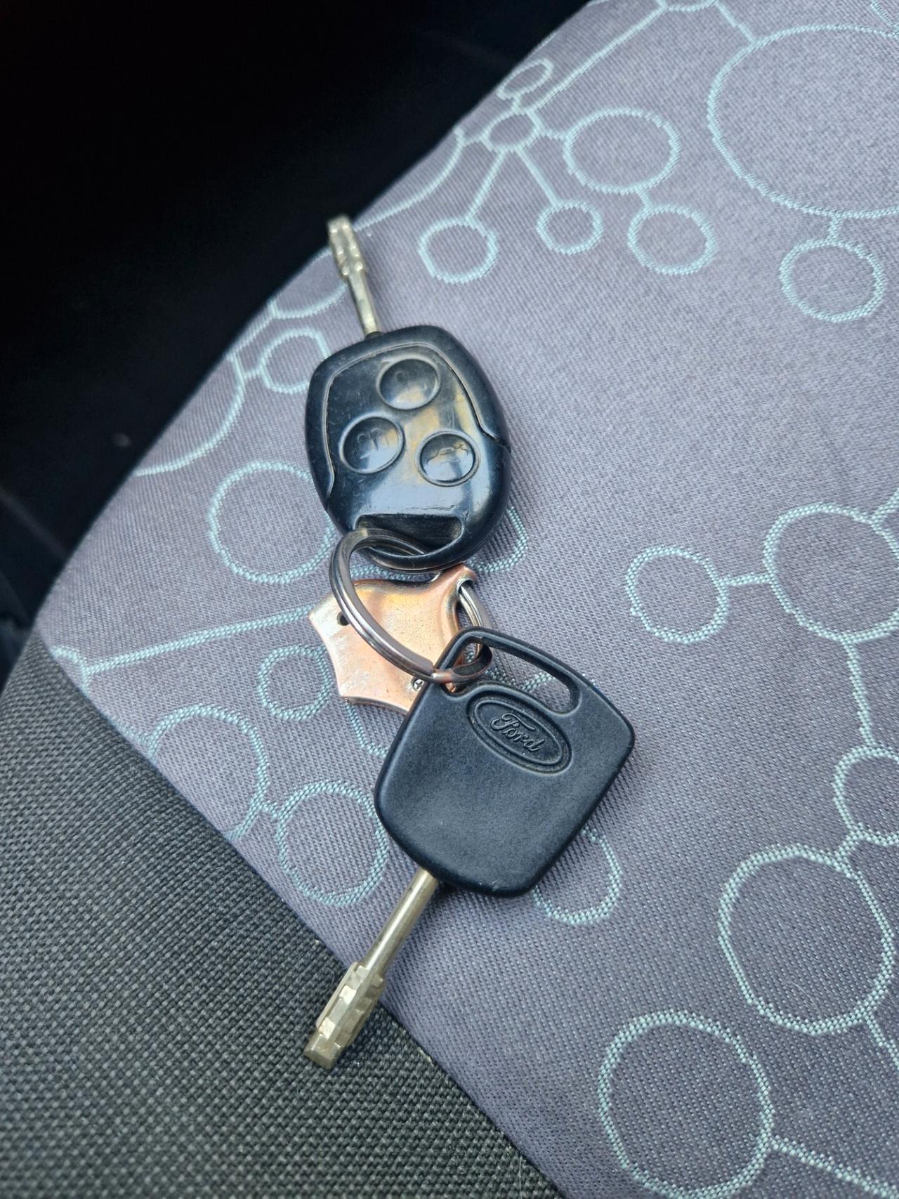 Ford Fiesta 1.2 Benz 75CV - Garanzia 12 Mesi