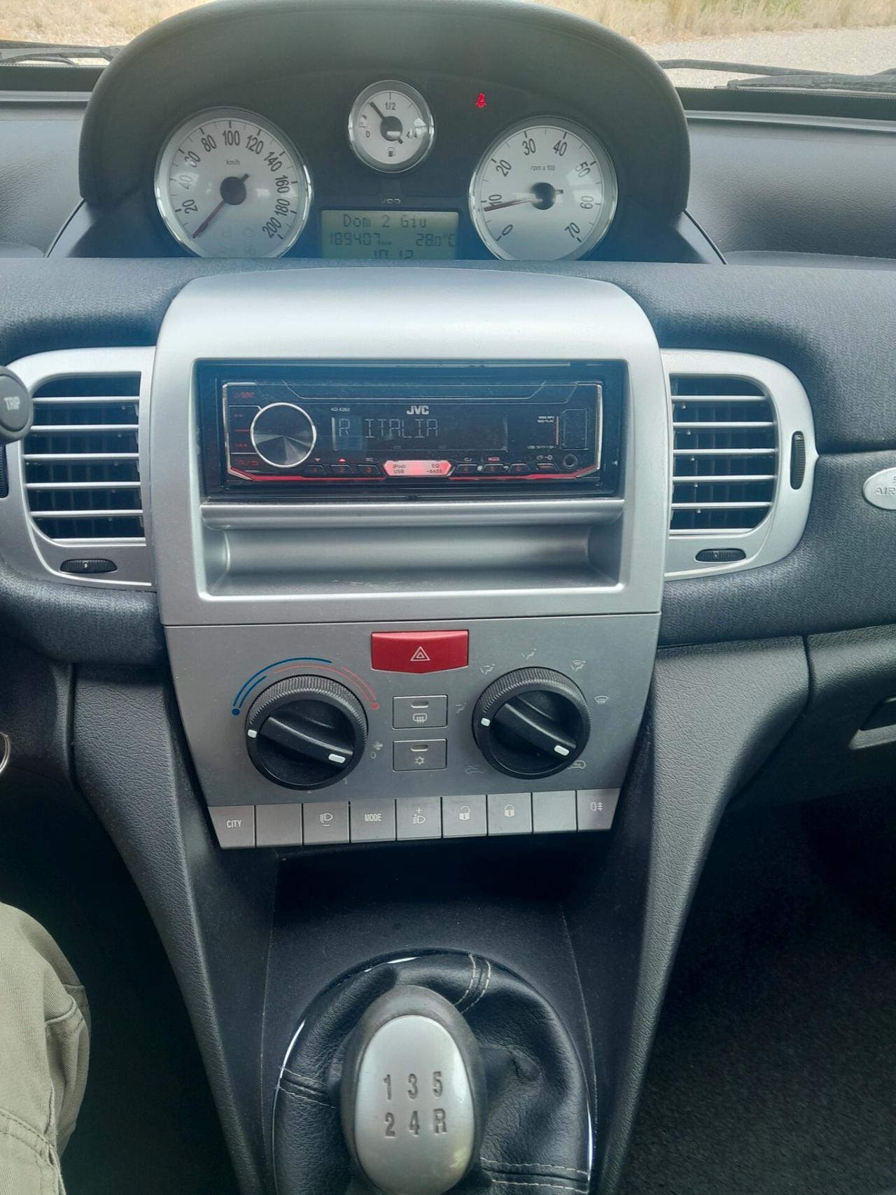 Lancia Ypsilon 1.2 69 CV