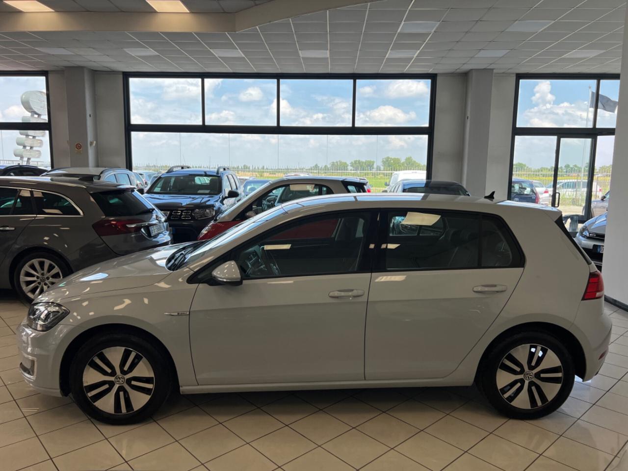 Volkswagen Golf e-Golf 136 CV