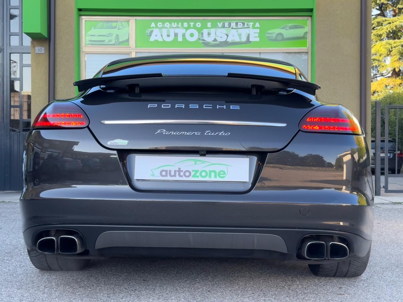 Porsche Panamera 4.8 Turbo – 2010 – 500 CV – Nero