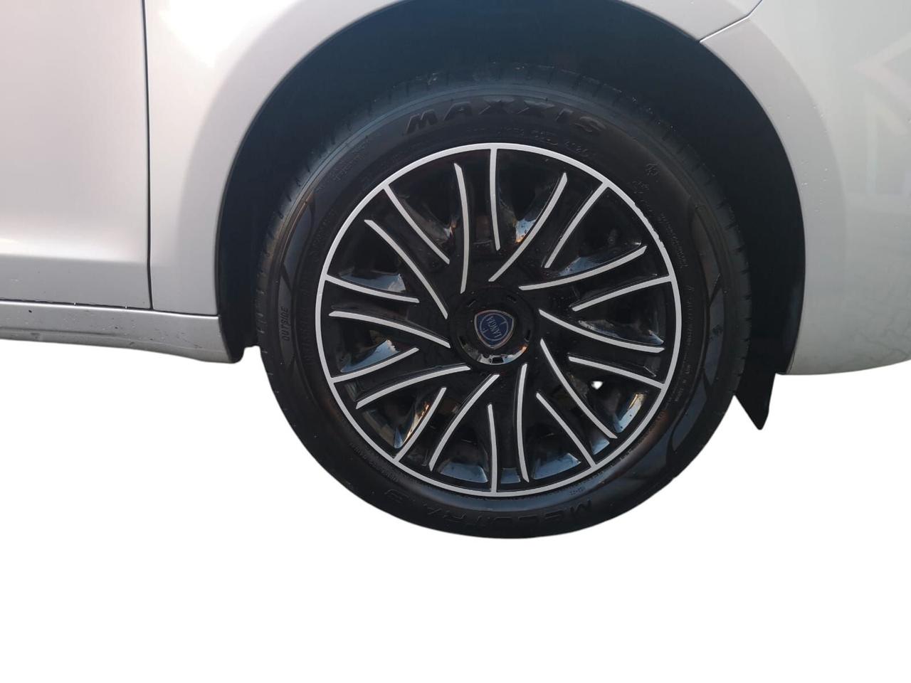 Lancia Ypsilon 1.0 FireFly 5 porte S&S Hybrid Maryne