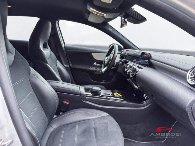 MERCEDES-BENZ A 180 180 d Automatic Premium Night Edition