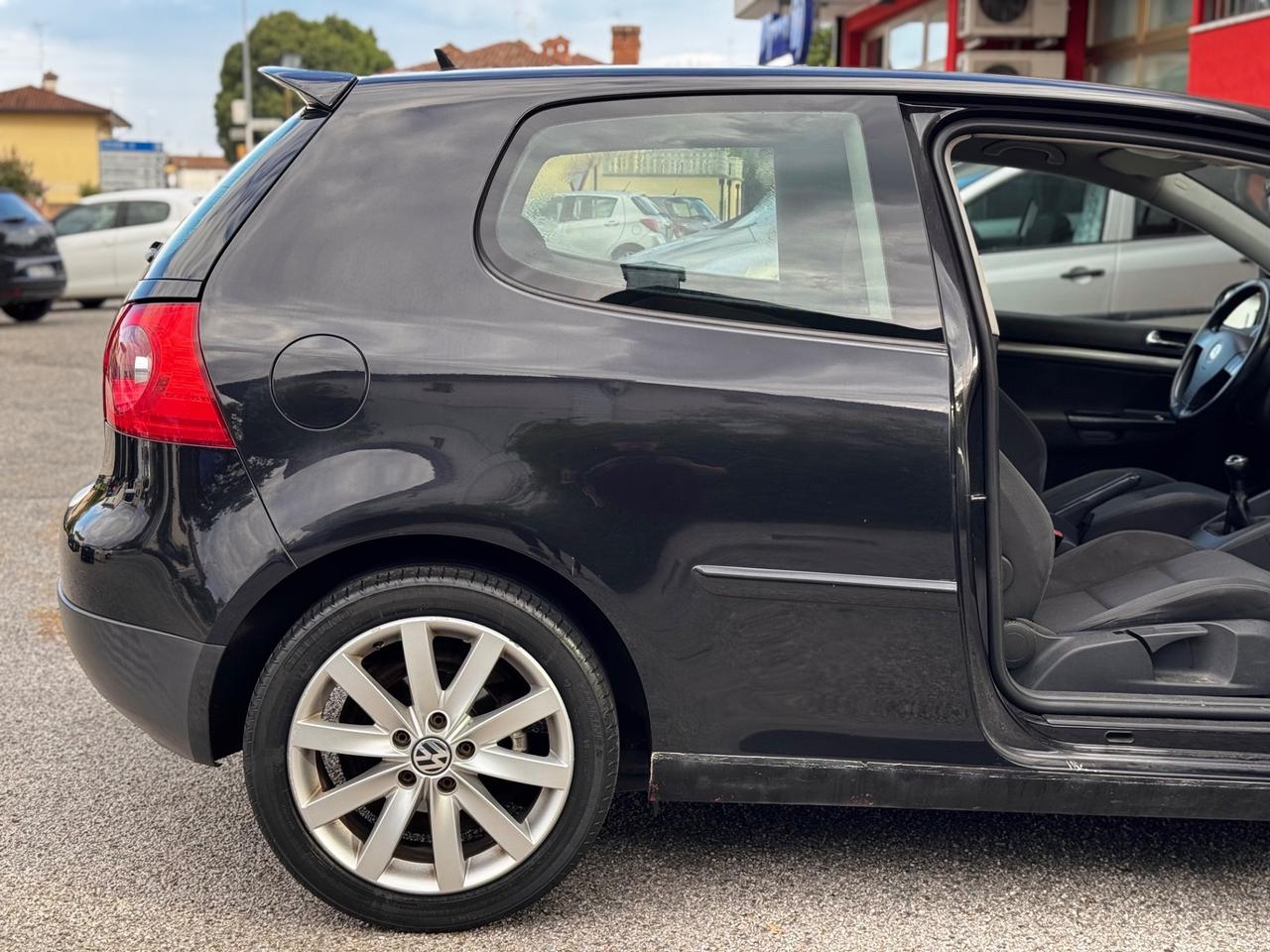 Volkswagen Golf 1.9 TDI 3p. Sportline