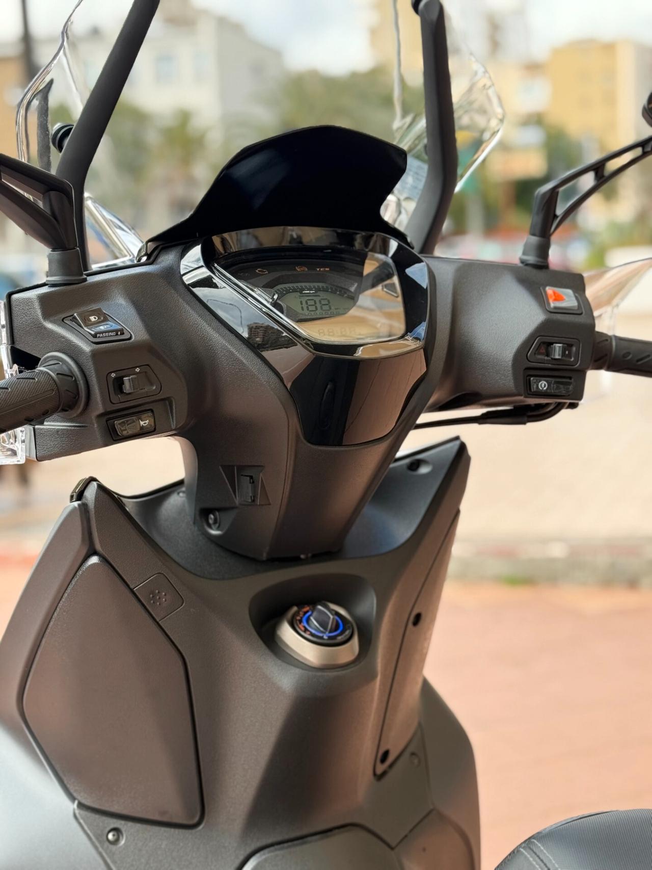 Kymco Agility 350