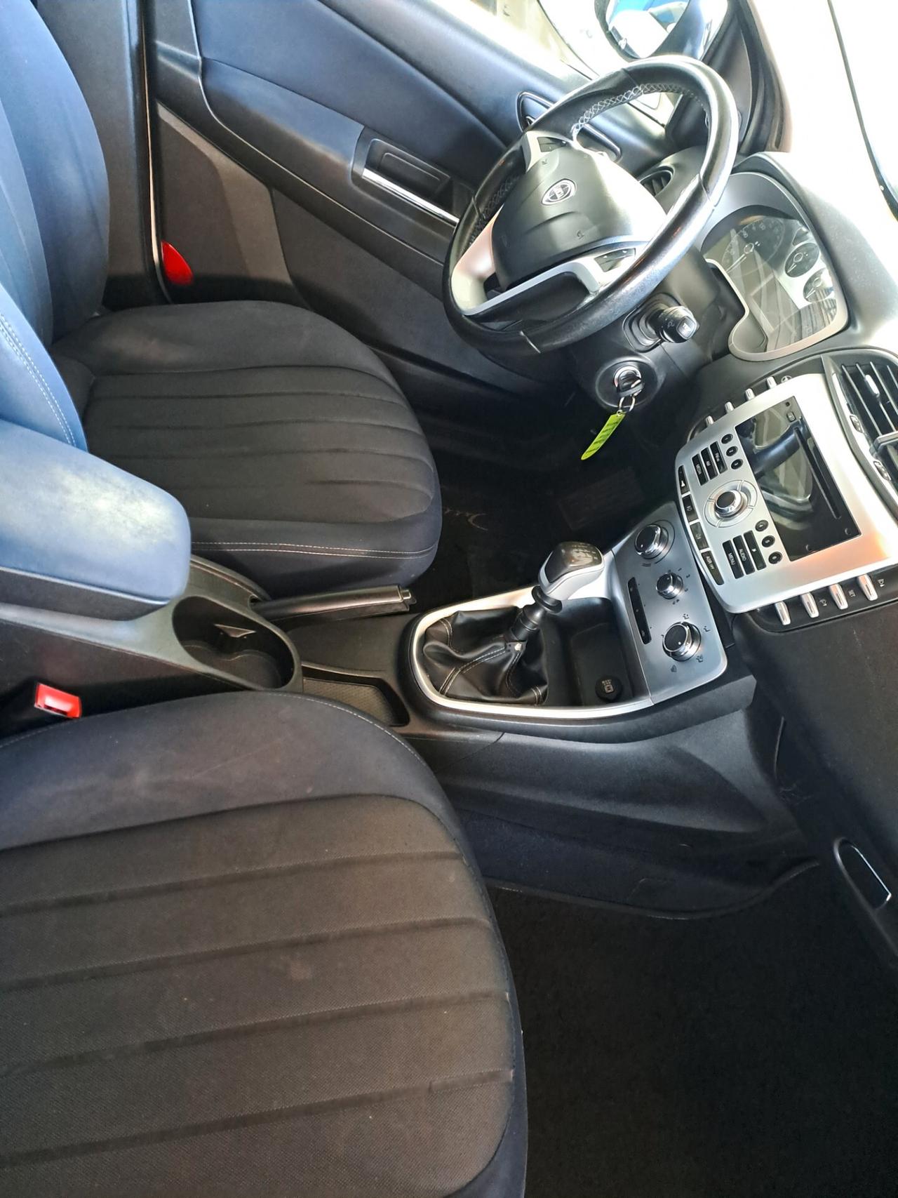 Lancia Delta 1.6 MJT DPF Silver