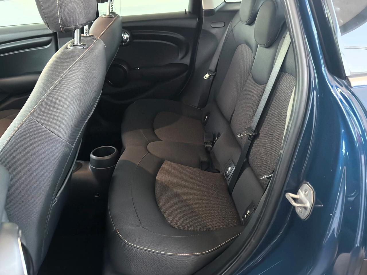 Mini 1.5 Cooper D 5 porte