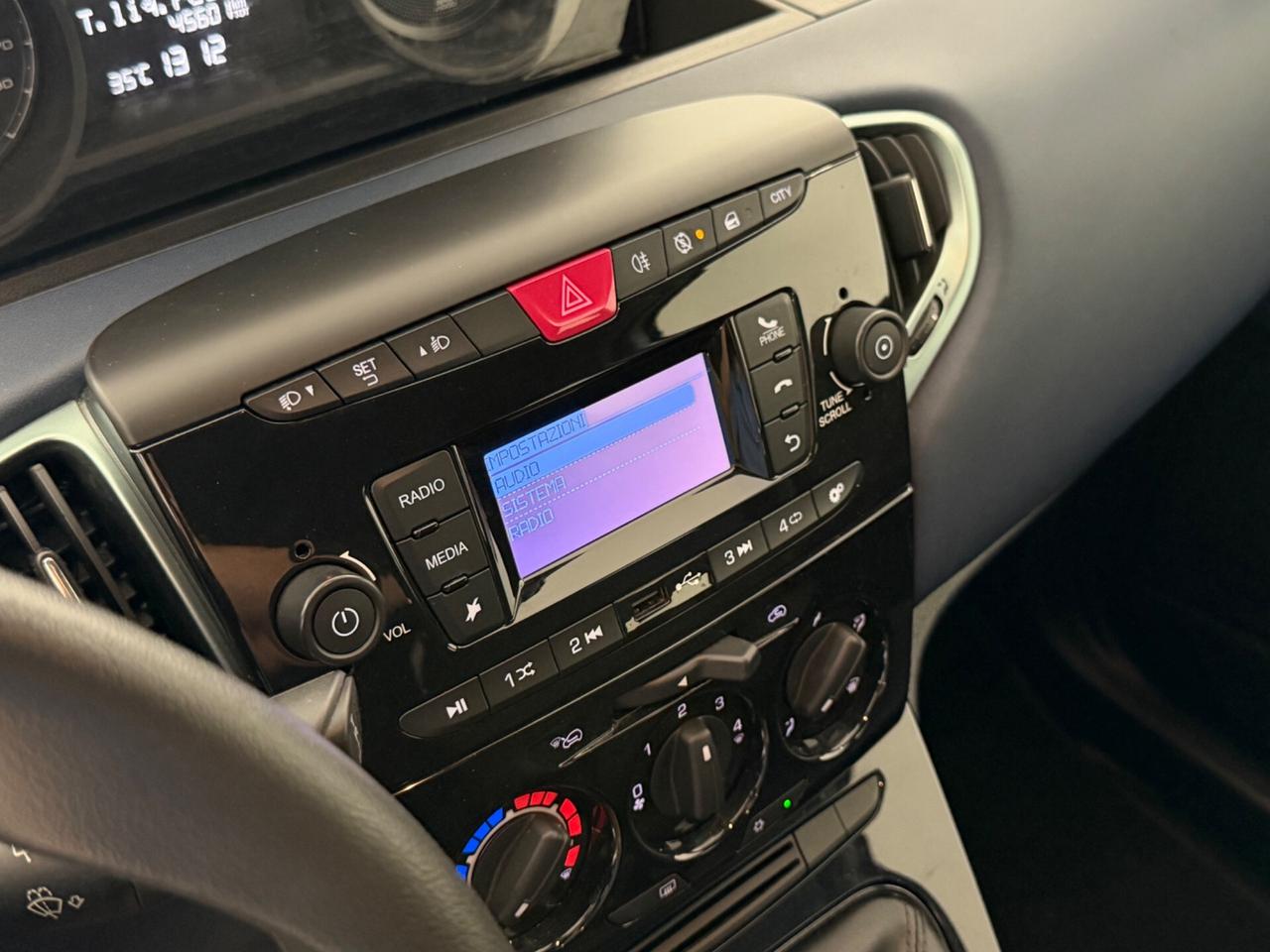 Lancia Ypsilon 1.0 Benzina /hybr 70cv My24