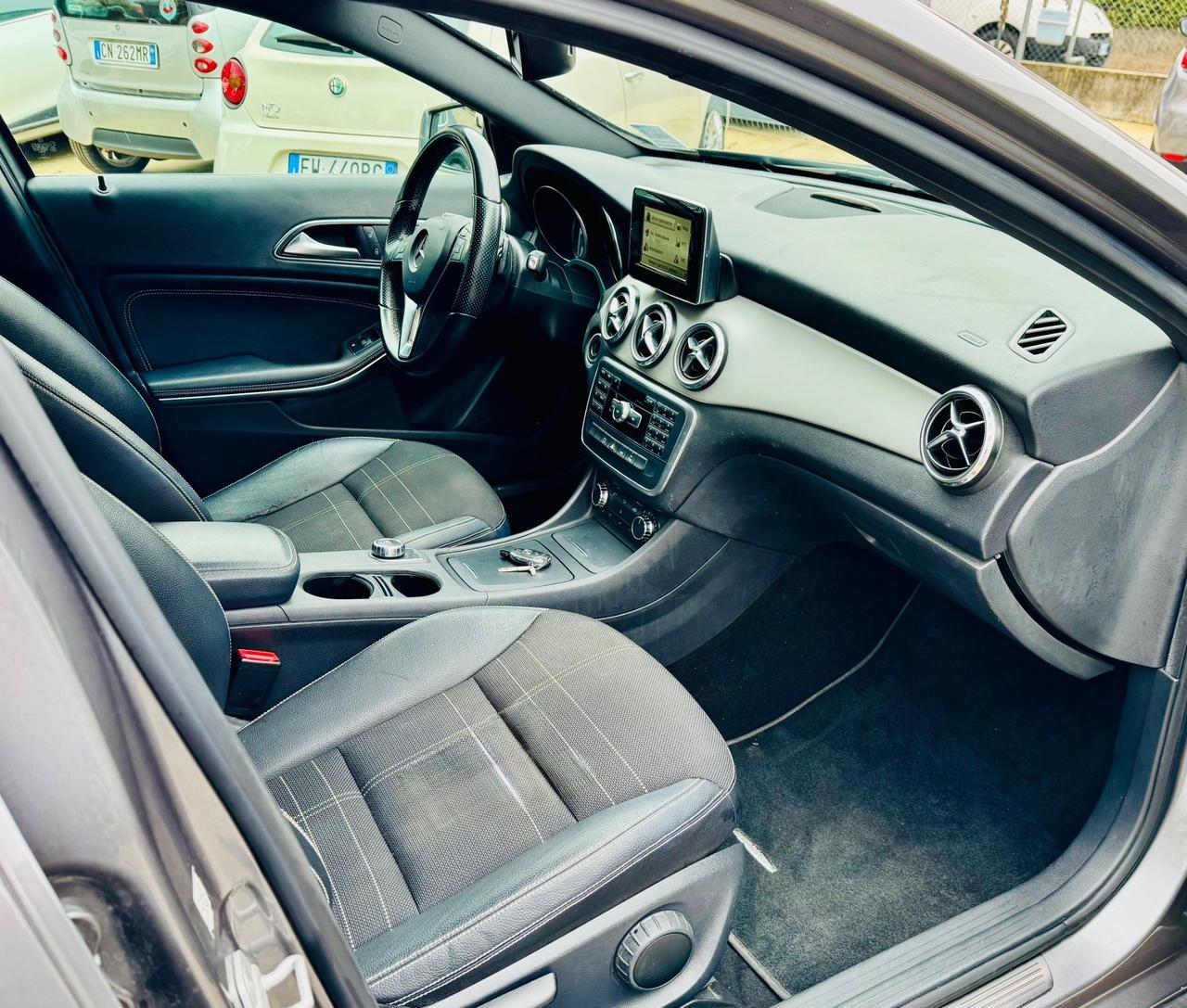 Mercedes-benz GLA 220 CDI Automatic Premium