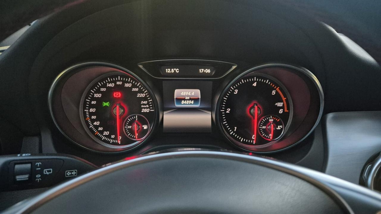 Mercedes-benz CLA 180 d Premium