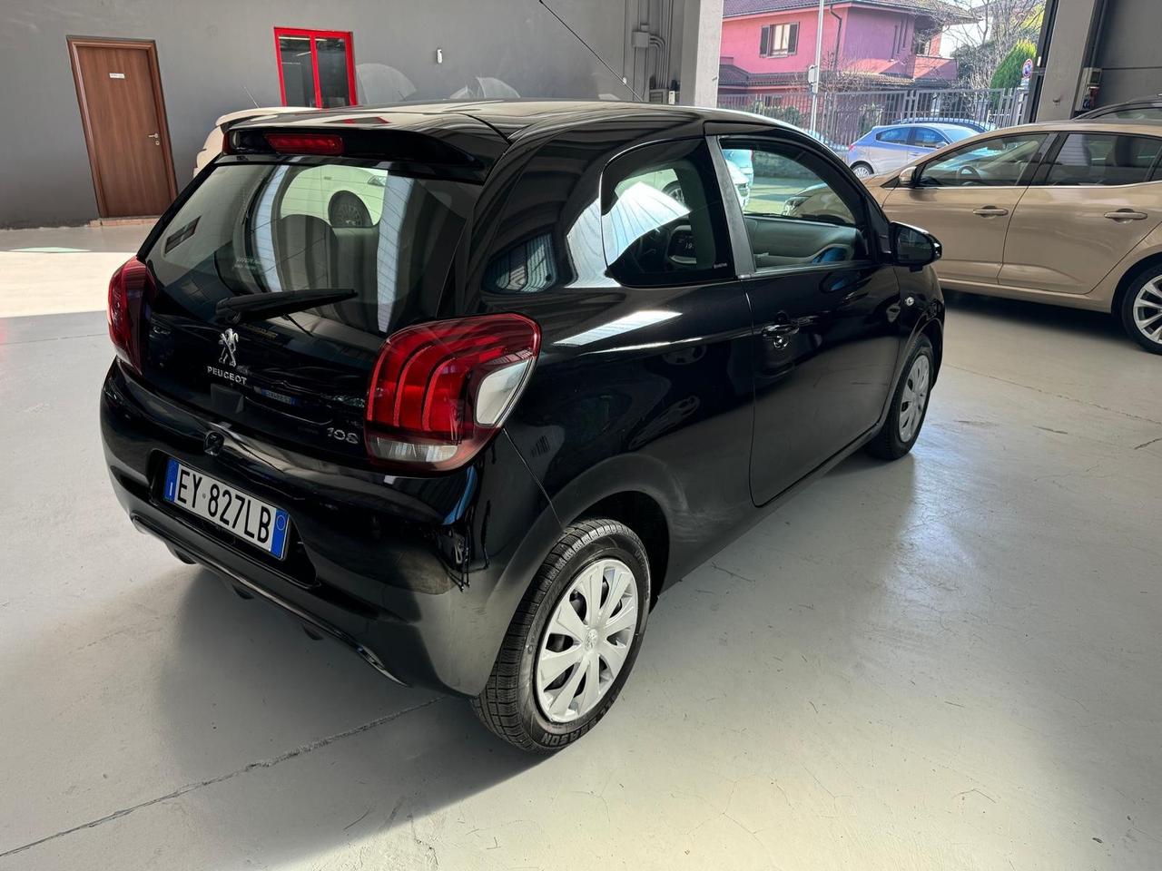 Peugeot 108 1.0 Benzina Neopatentati 5 Porte