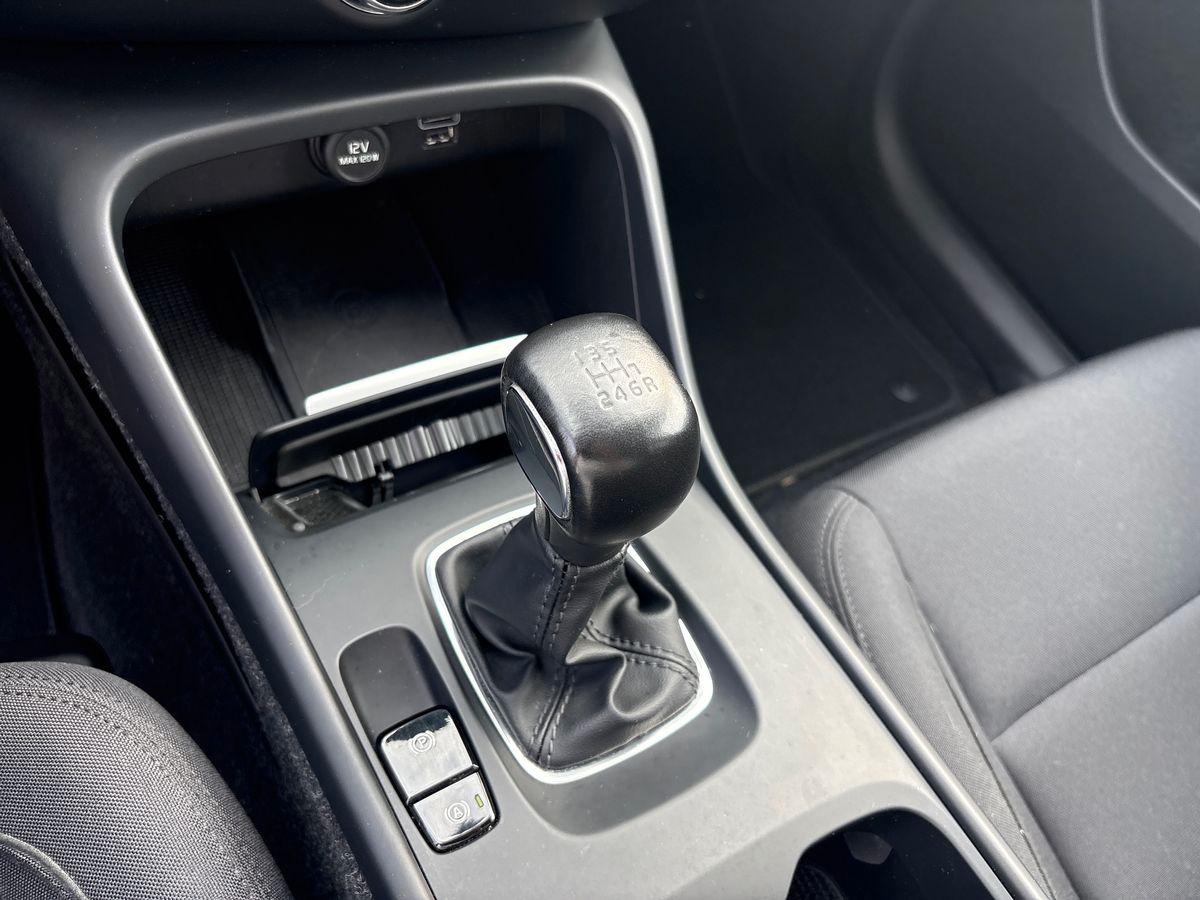 VOLVO XC40 1.5 t2 Momentum auto my21