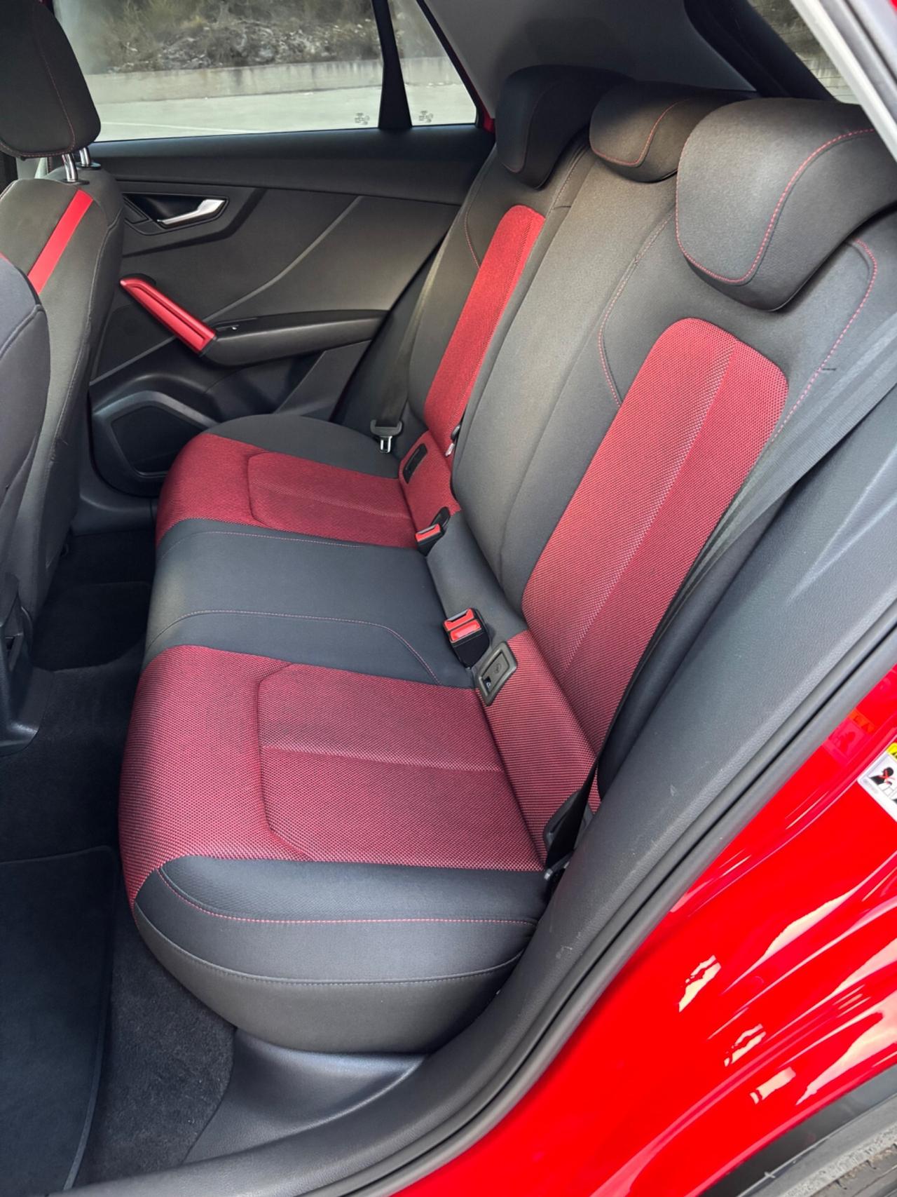 Audi Q2 1.6 TDI S line RED Edition