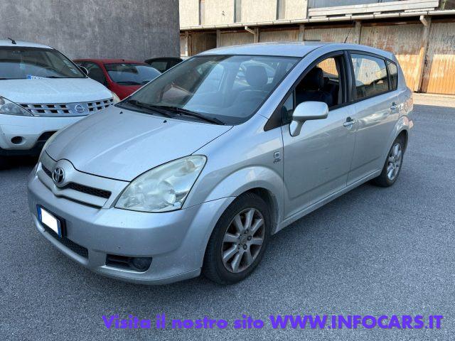 TOYOTA Corolla Verso 2.0 16V D-4D