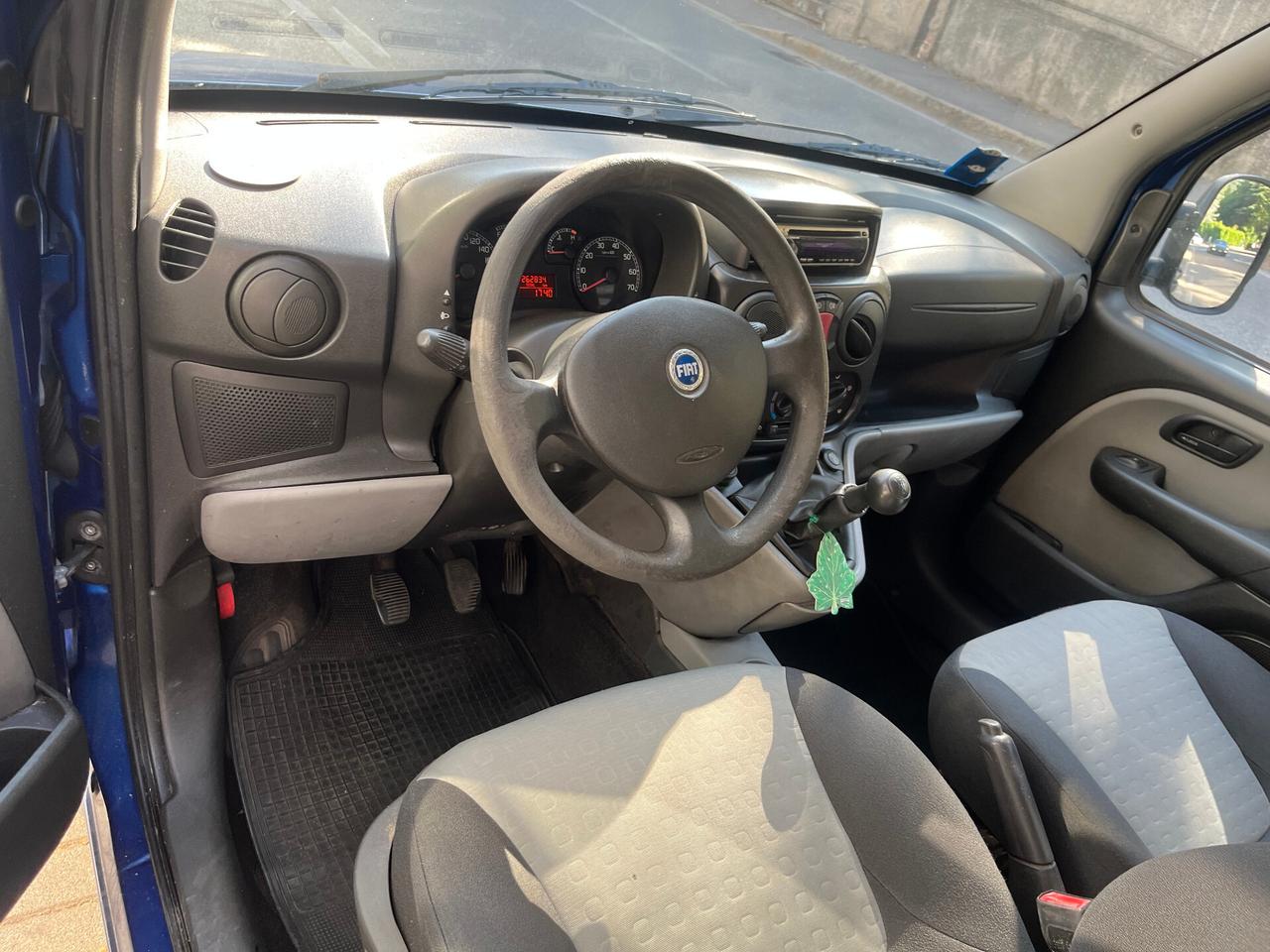 FIAT DOBLO - 1.9 MULTIJET - VETRATO - 5 POSTI